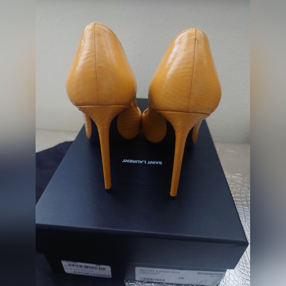 SAINT LAURENT Zoe 105 Croc Snakeskin Embossed Leather Pump 38 Yellow Cream + Box - Picture 10 of 11
